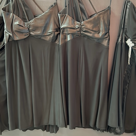 Original black dress - Picture 2 of 2